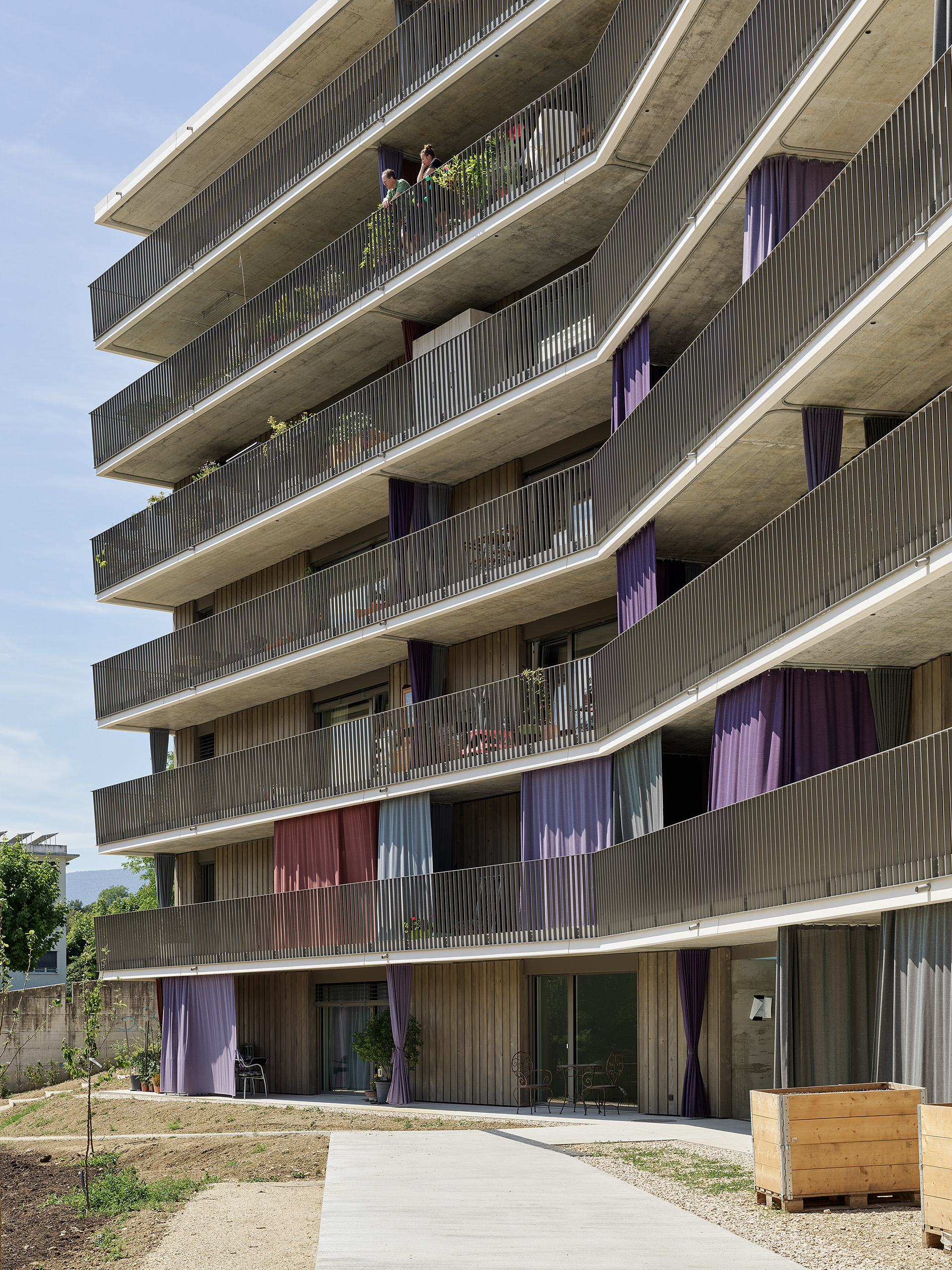 Ahp0079 AIQ4 009976 J2